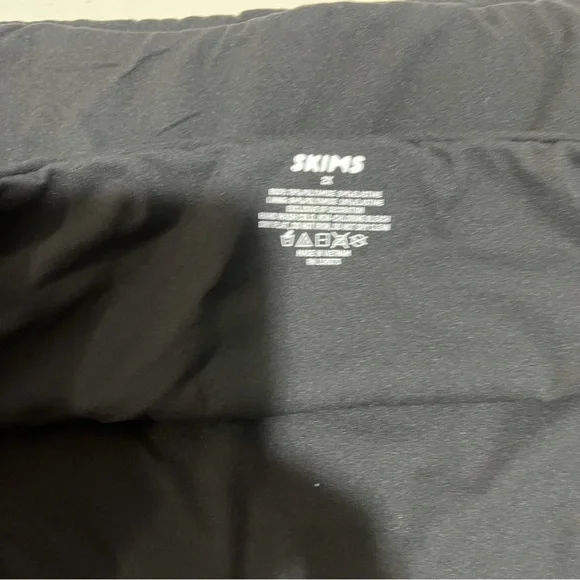 Skims Fits Everybody Bandeau Bralette Black Size 2X Smoothing Bra - Picture 6 of 6